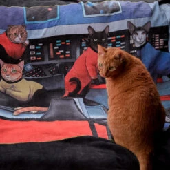 Star Trek: The Original Series Crew Cats Black Sherpa Blanket -T-shirt Store ST Cat Sherpas LS 03