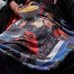 Star Trek: The Original Series Crew Cats Black Sherpa Blanket -T-shirt Store ST Cat Sherpas LS 21